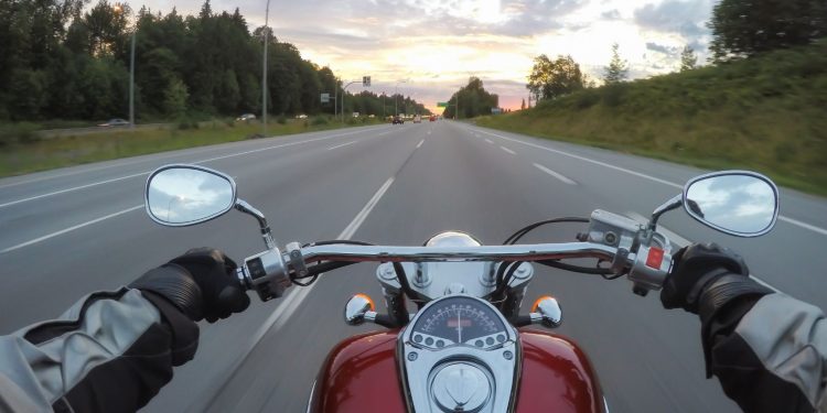 Alerta por hilo curado: Tips seguros y el accesorio clave para motociclistas que ayuda a evitar accidentes en Fiestas Patrias 