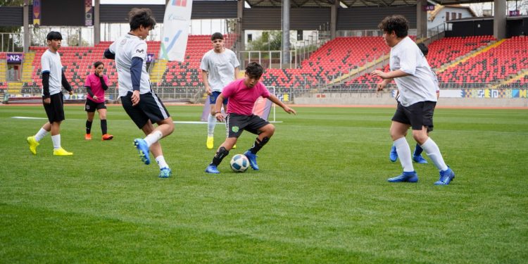 Niños, niñas y adolescentes del Maule propusieron un campeonato de fútbol y terminaron jugando la final en el Estadio Fiscal