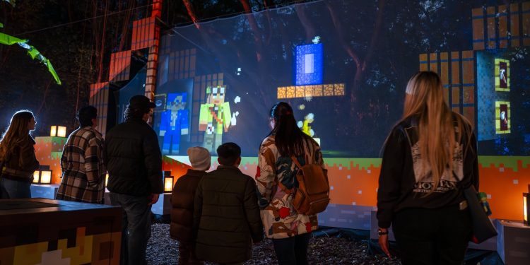 Llega a Chile primera experiencia inmersiva al aire libre de Minecraft