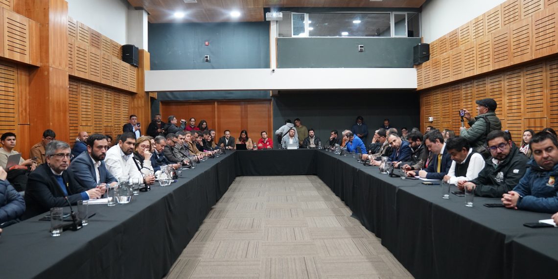 ¡Apoyo transversal! Gobernador Álvarez-Salamanca lidera respaldo para evitar eventual rebaja del presupuesto regional 2027