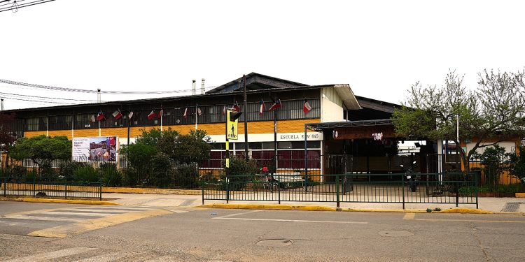 SLEP Maule Costa impulsa modernización de la Escuela Aníbal Pinto de Cauquenes con millonaria inversión