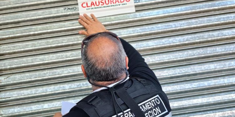 Presentan querella criminal por rotura de sellos en casinos de juegos ilegales clausurados en Curicó