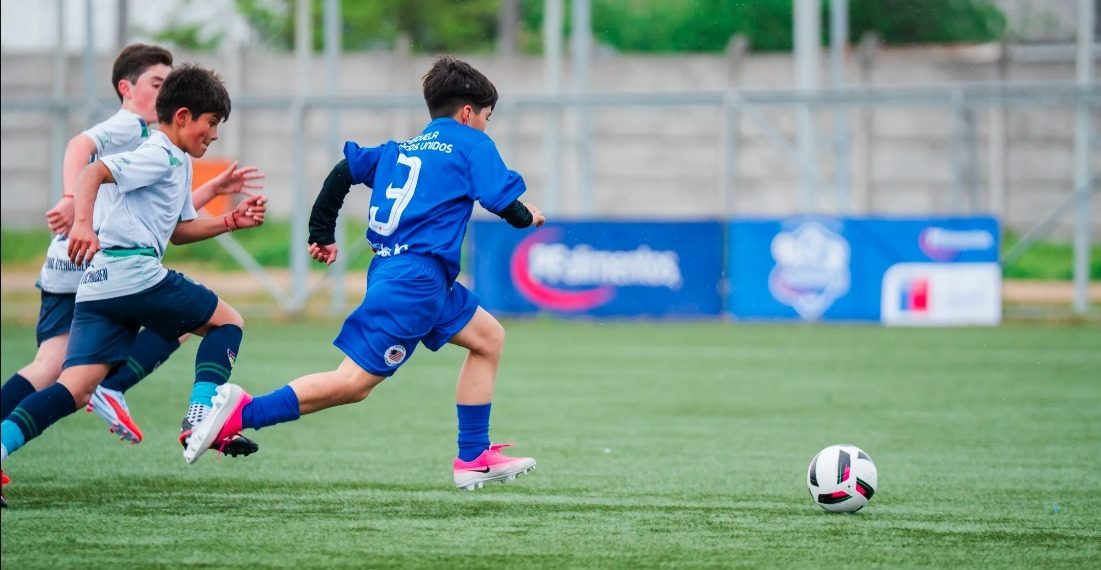 Copa PFalimentos llega a Curicó con la participación de 12 colegios de la provincia