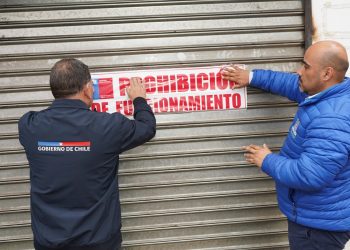 Clausuran dos “mall chinos” en Molina tras fiscalización conjunta entre Delegación Presidencial y el municipio