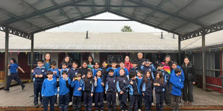 Recreos Artísticos del TRM inicia nuevo ciclo acercando experiencias culturales a escuelas del Maule