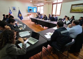 Autoridades fortalecen coordinación intersectorial para avanzar en la protección y recuperación del Lago Vichuquén