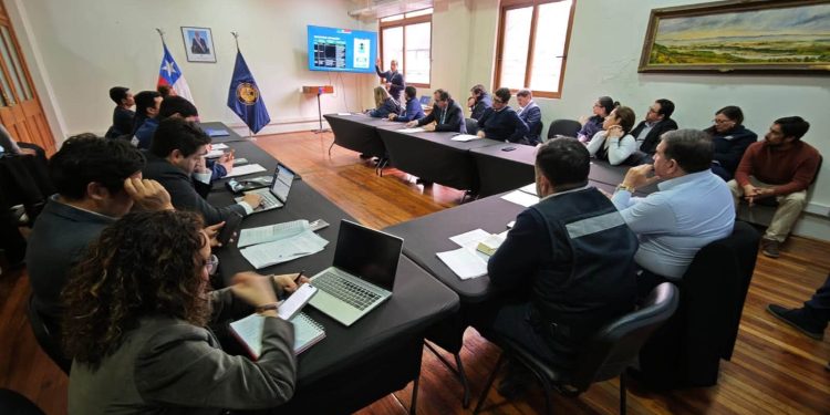 Autoridades fortalecen coordinación intersectorial para avanzar en la protección y recuperación del Lago Vichuquén