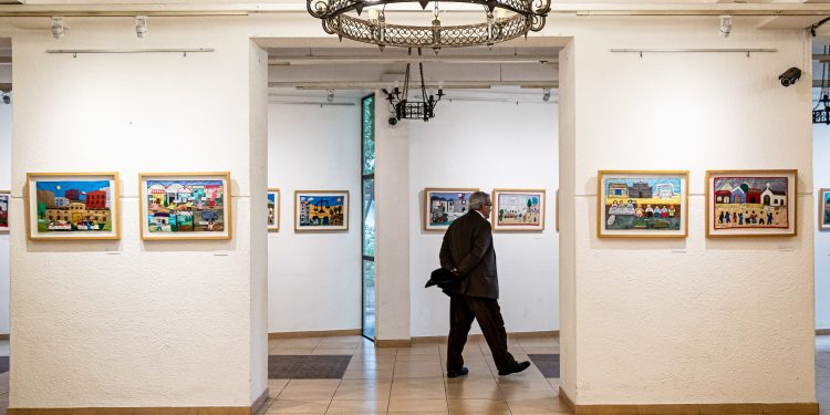 Centro de Extensión UCM Curicó inaugura la exposición “Arpilleras por la vida y sus derechos”