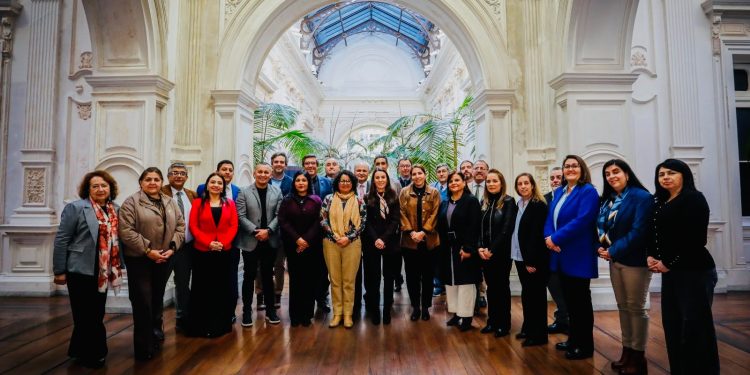 Exrector de Talca integra consejo nacional que asesora al Ministerio de Educación en políticas para fortalecer el liderazgo escolar