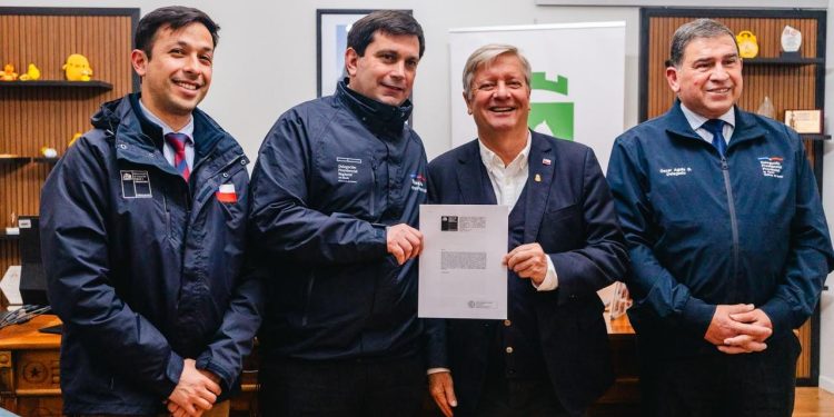 Gobierno reconoce la buena gestión municipal del Maule con la entrega de $1.894 millones a 18 comunas