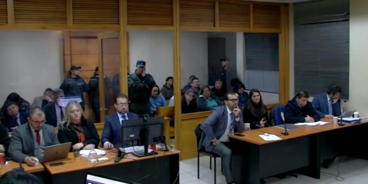 Prisión preventiva para 10 involucrados en millonaria red de corrupción en municipios de la Región del Maule
