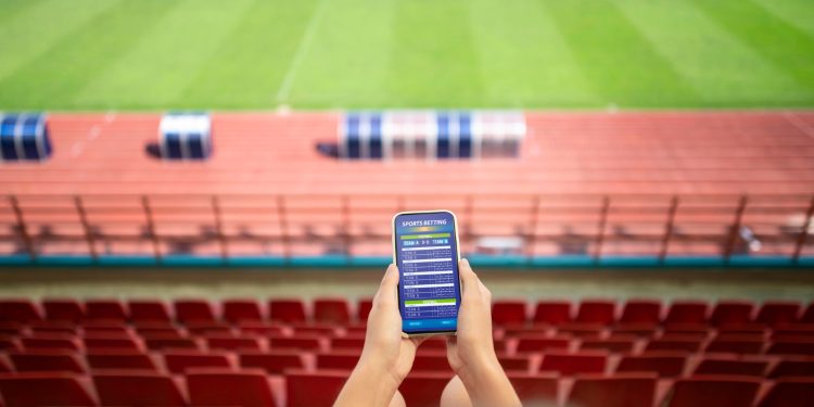 Del Estadio al Bolsillo: Cómo las Apps Están Cambiando la Forma de Seguir y Apostar en Deportes