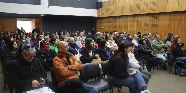 Masiva asistencia logró mesa avícola del Maule en jornada de formación