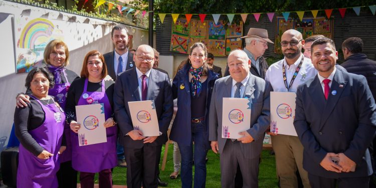 Arañitas Solidarias de Talca recibió el Sello Vivir en Familia por su labor en favor de la niñez