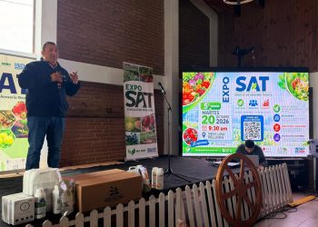 Exitosa feria Exposat congregó a más de 200 pequeños agricultores en Pelluhue