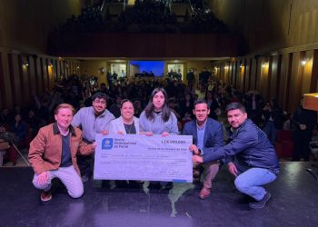 Municipalidad de Parral entrega 281 becas a estudiantes de la educación superior