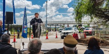 Seguridad vial en Molina: Autoridades inauguran paso peatonal en la Ruta 5 Sur