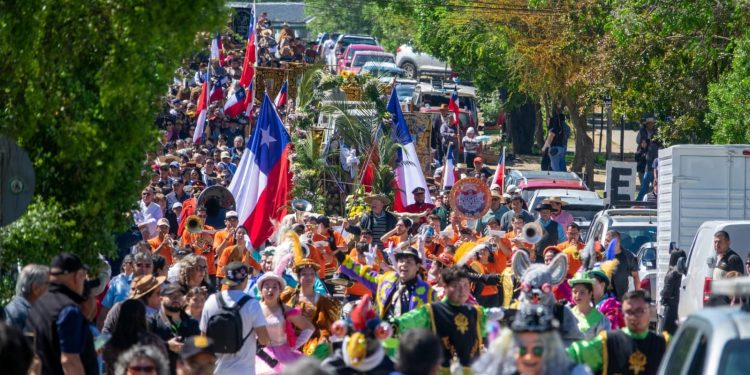 Con multitudinaria devoción Pelarco cumplió con la Virgen del Carmen