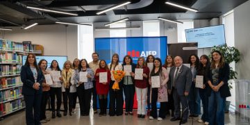 Certifican a 22 cuidadoras de postrados con apoyo del GORE, CRDP y AIEP
