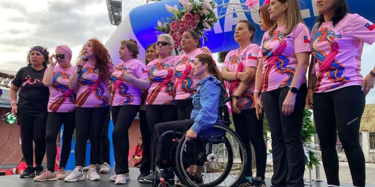 Más de 400 personas se congregaron en Talca en jornada de sensibilización contra el cáncer de mama